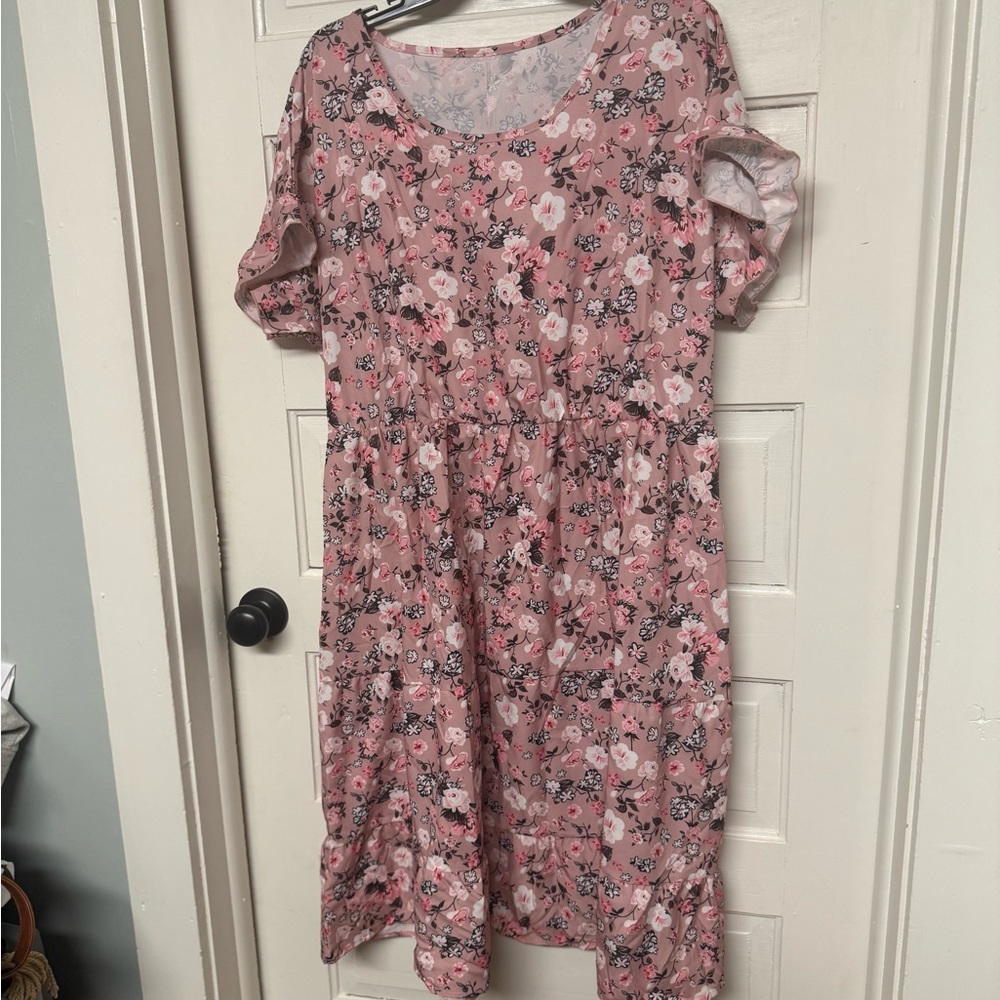 Women’s Pink Floral Short-Sleeve Dress